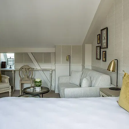 Hotel Charles V 4*