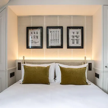 Charles V Hotel