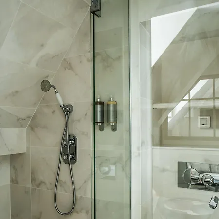 Charles V Hotel 4*