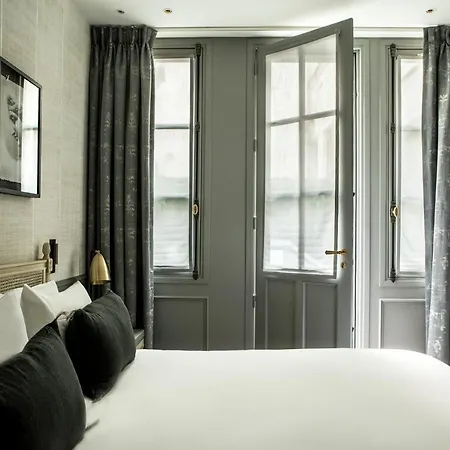 Charles V Hotel 4*