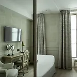 Charles V 4* Paris
